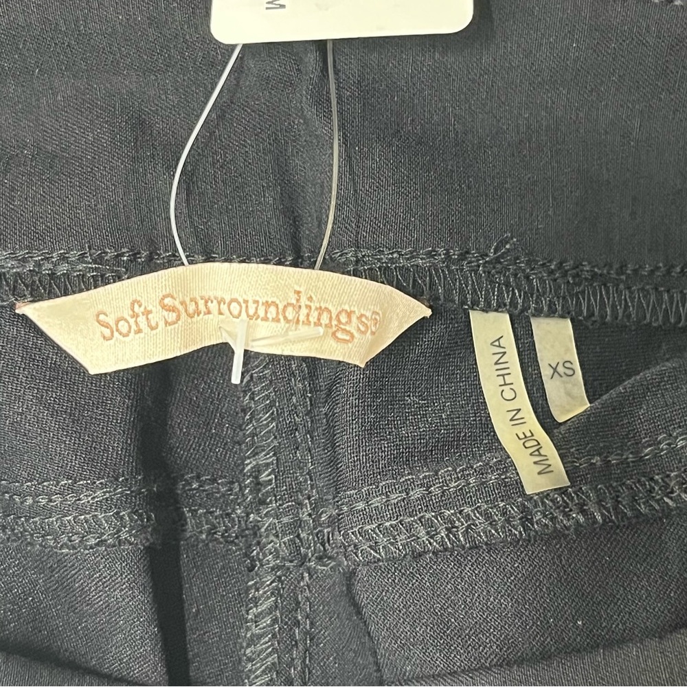 SOFT SURROUNDINGS NWT SUPER STRETCH CAPRI CROPPED BLACK PULL ON PANTS EXTRA SMAL - Picture 10 of 11
